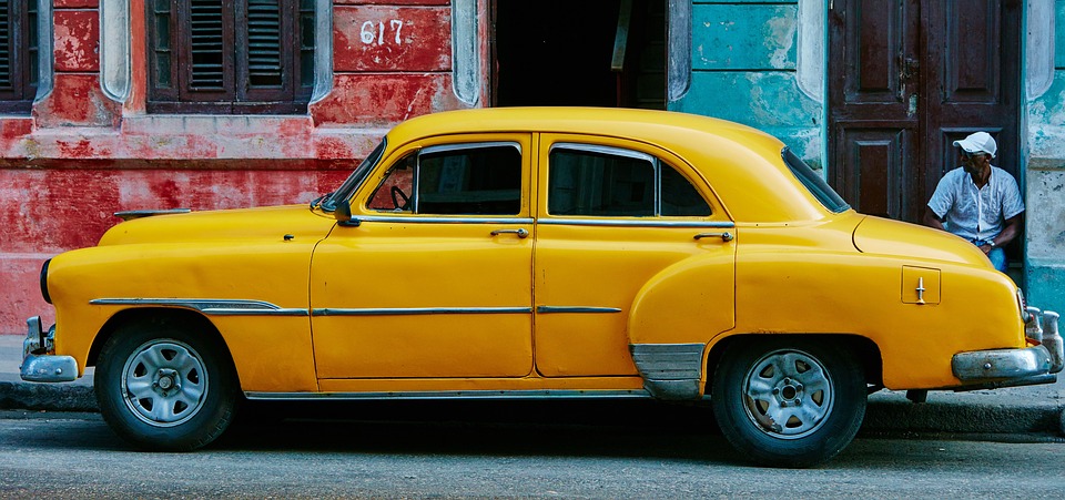 Yellow Oldtimer Car | Breast Cancer Car Donations