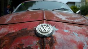 Red rusty volkswagen | Breast Cancer Car Donations