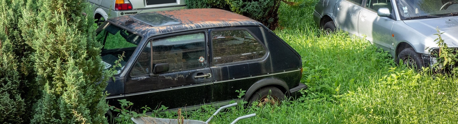 Abandoned Cars Outdoors | Breast Cancer Car Donations