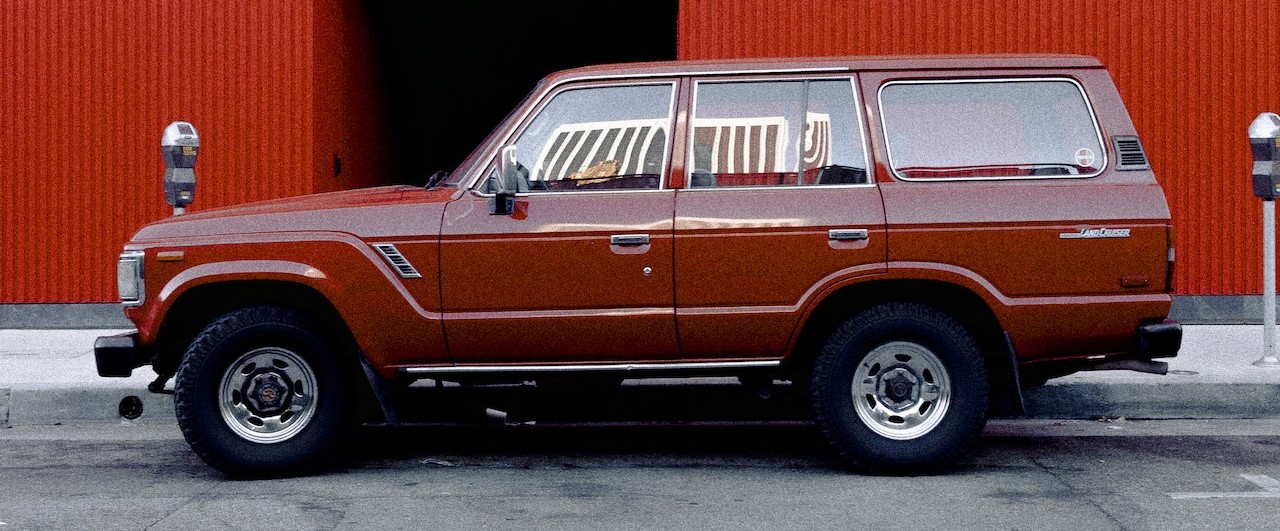 Side View of a Toyota Land Cruiser | Breast Cancer Car Donations