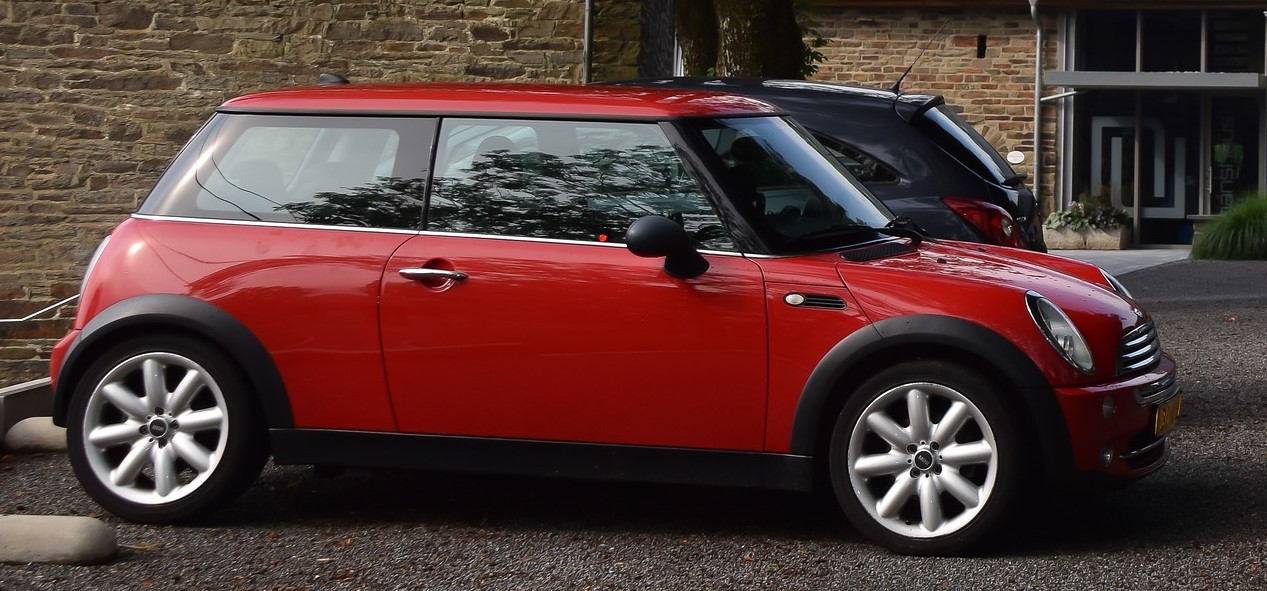Red Mini Cooper in Eugene, Oregon | Breast Cancer Car Donations