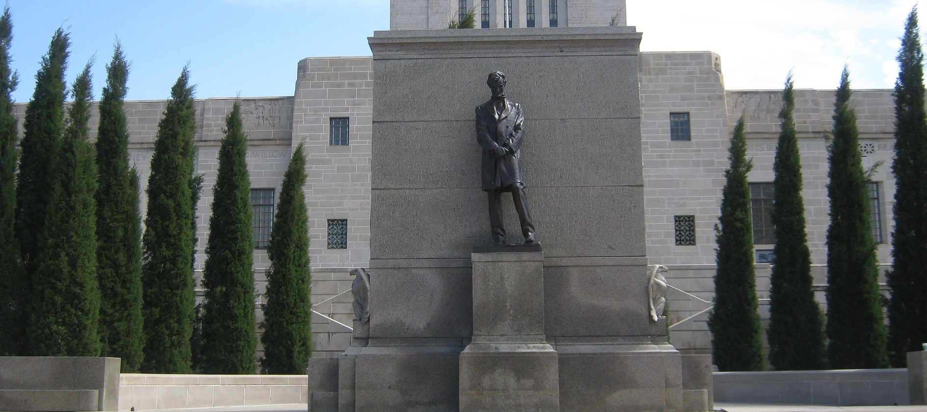 Lincoln Memorial in Nebraska | Breast Cancer Car Donations