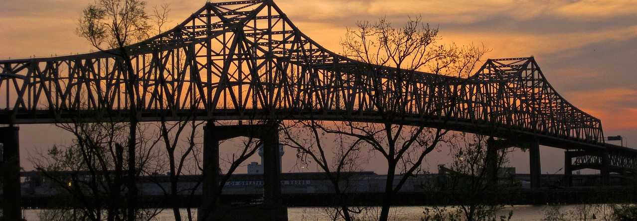 City Bridge in Baton Rouge, Louisiana | Breast Cancer Car Donations