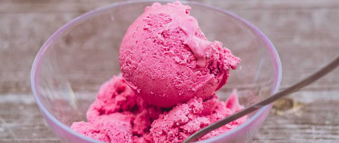 Homemade Strawberry Ice Cream | Breast Cancer Car Donations