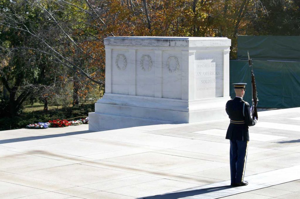 Tomb of the Unknowns at Arlington National Cemetery | Breast Cancer Car Donations