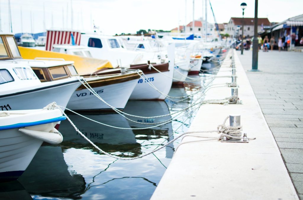 Top 5 Boating Industry Trends in 2022 | Breast Cancer Car Donations