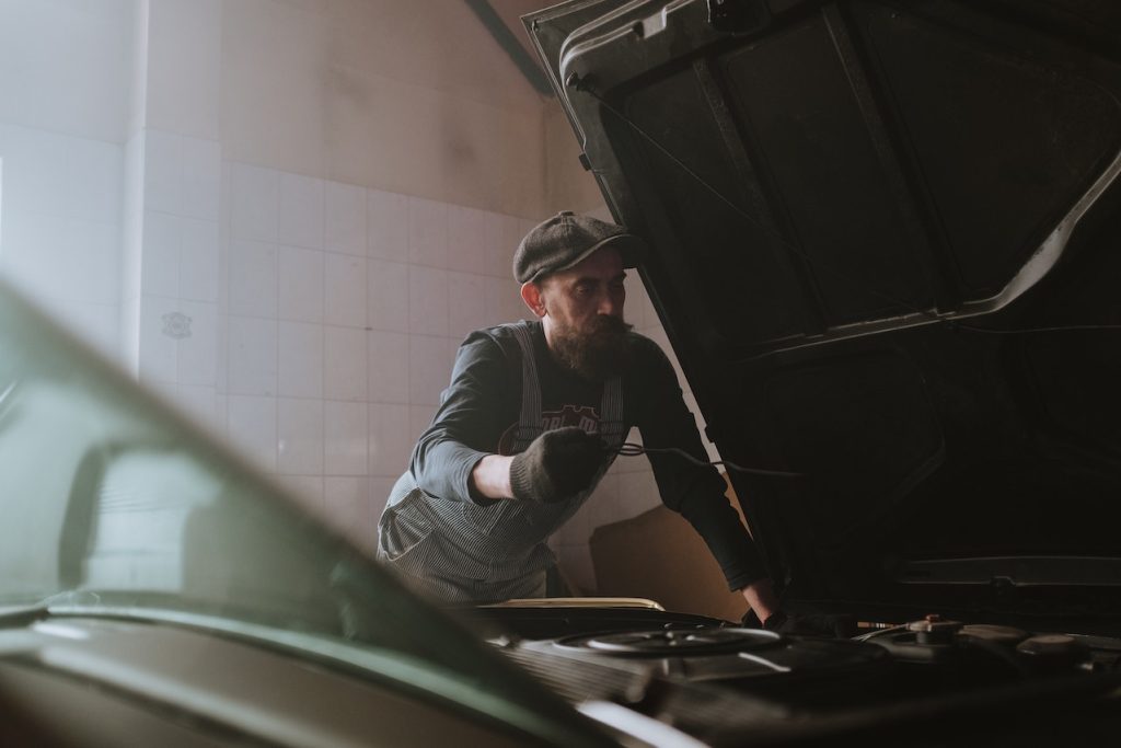 Reasons Why Your Car Is Leaking Oil | Breast Cancer Car Donations