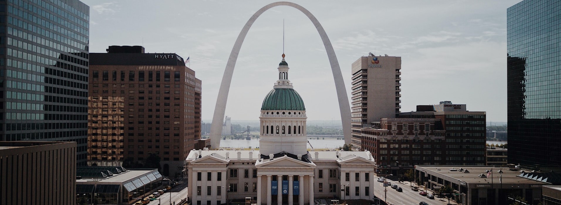 Gateway Arch | Breast Cancer Car Donations