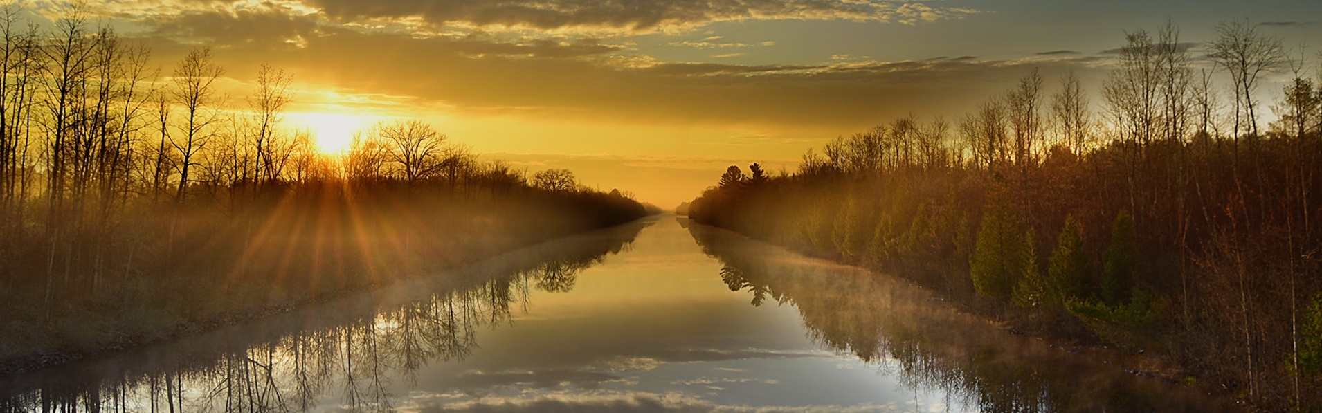 Surise in Barge Canal in Rome NY | Breast Cancer Car Donations