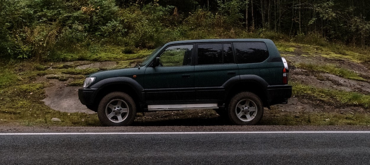 Vehicle Parked on Roadside | Breast Cancer Car Donations